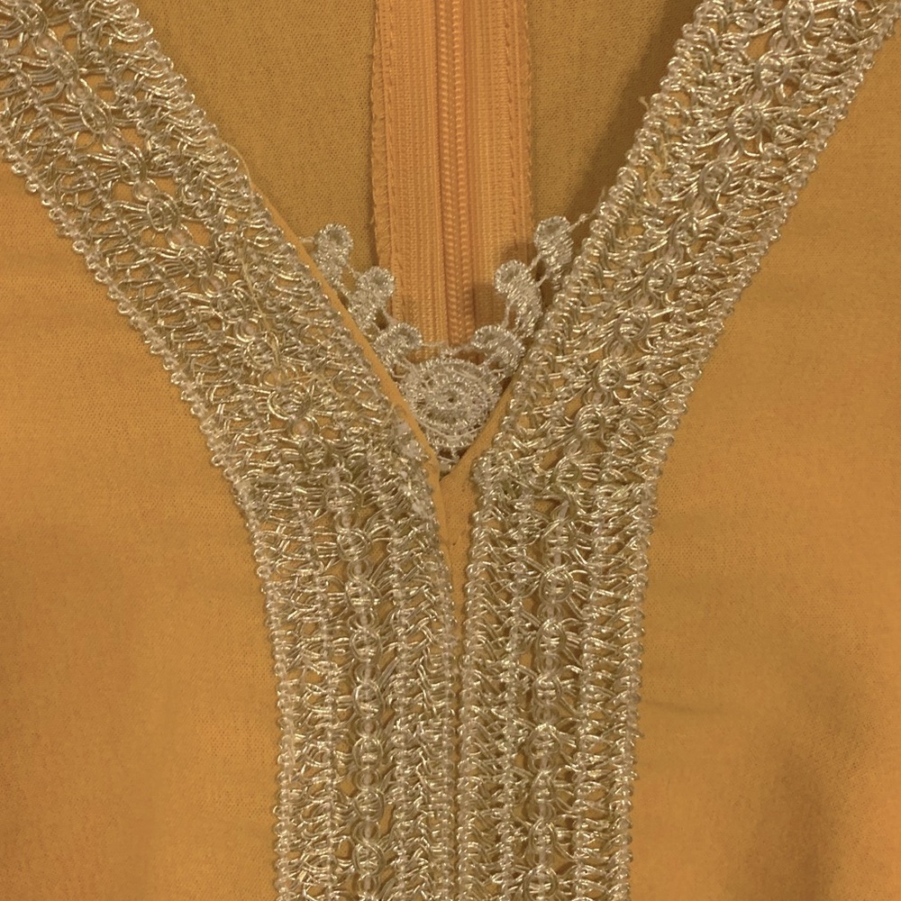 Yellow Orange Mustard Mango Flowy Bell Sleeve Gold Lace Maxi Dress Belt SHEIN - Picture 5 of 6